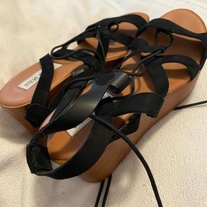 Steve Madden Black Wedges